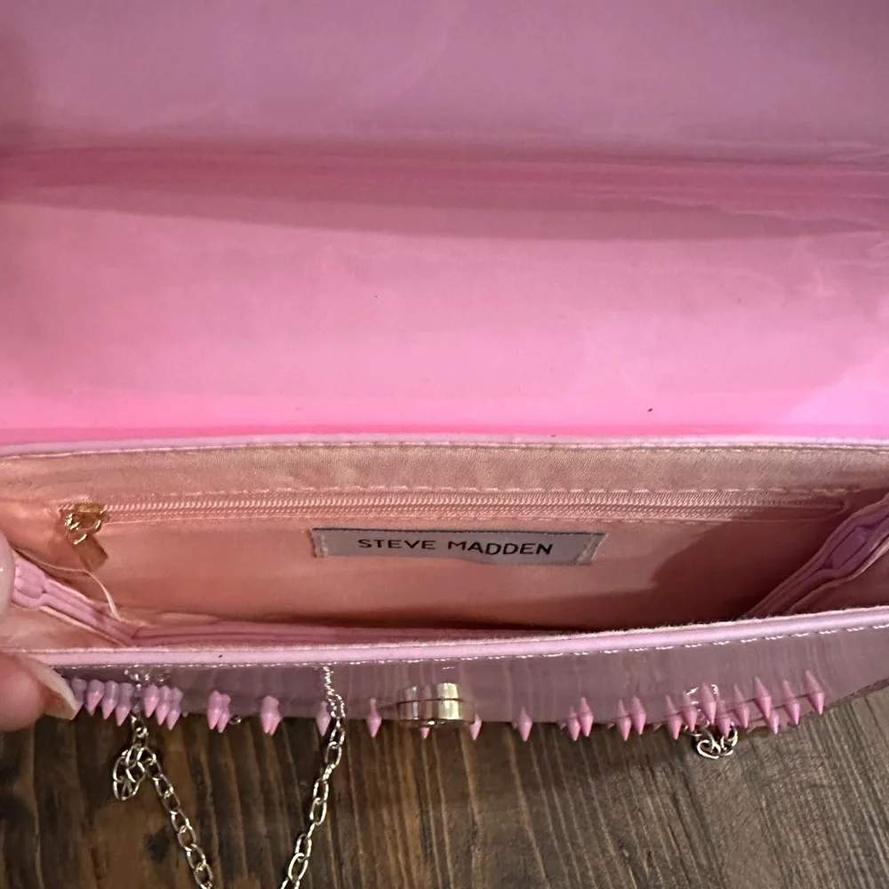 Steve Madden pink clutch - Picture 4 of 4